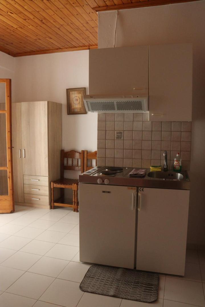 Kondilw Rooms Kalamitsi  Bagian luar foto