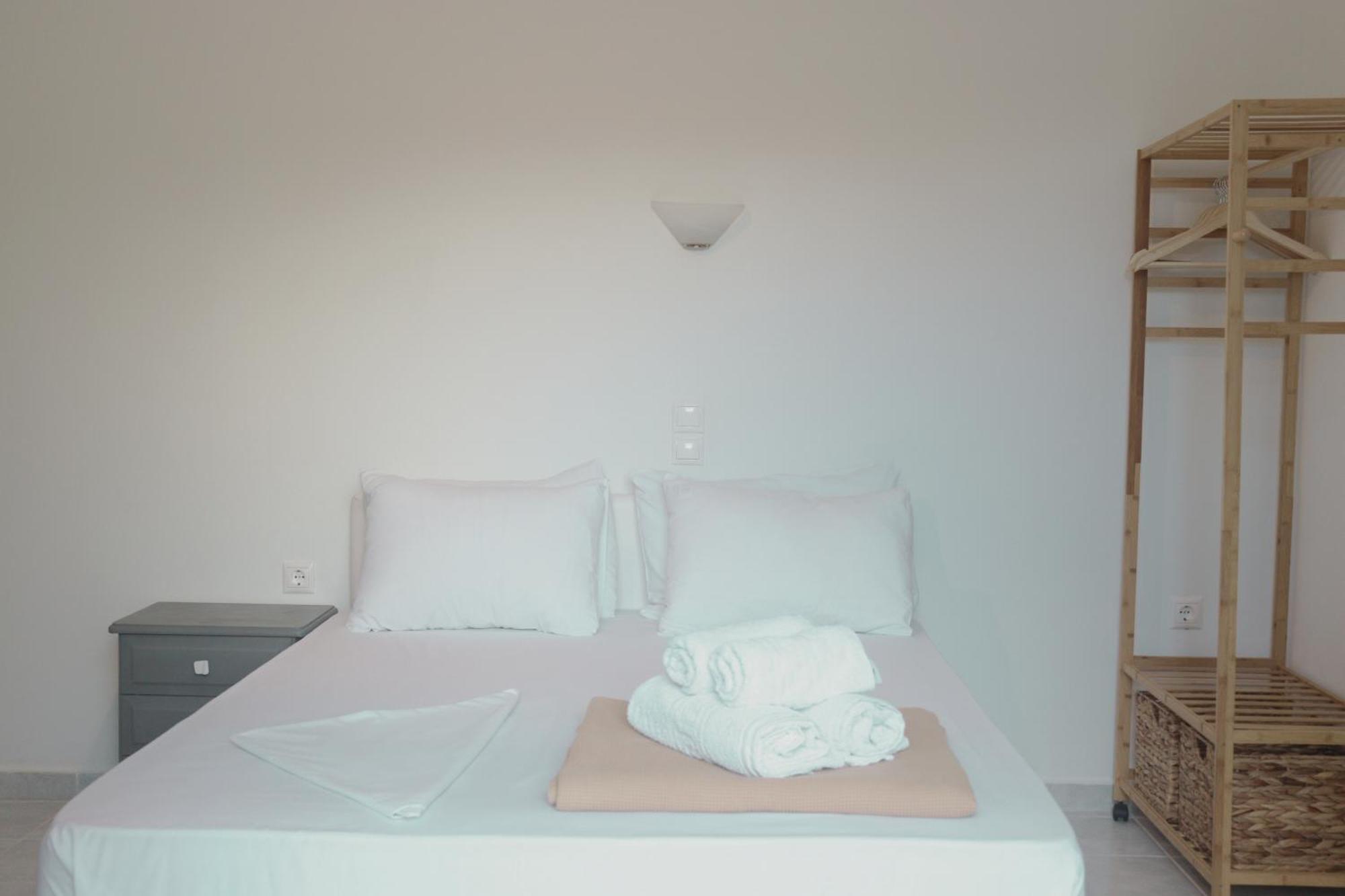 Kondilw Rooms Kalamitsi  Bagian luar foto